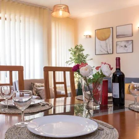 Charming Near Gondola & Bar Street, Cedar 1 Complex 아파트