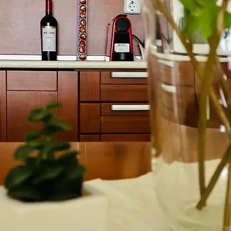 Apartment Charming Near Gondola & Bar Street, Cedar 1 Complex