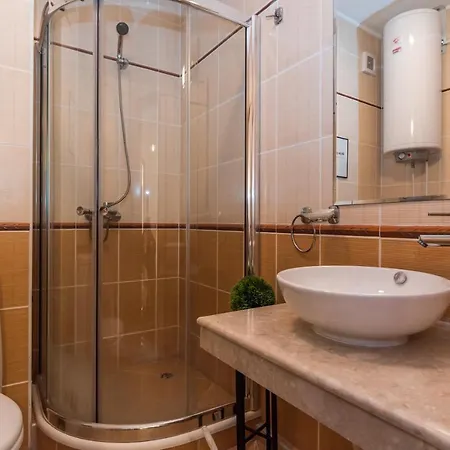 Apartment Charming Near Gondola & Bar Street, Cedar 1 Complex