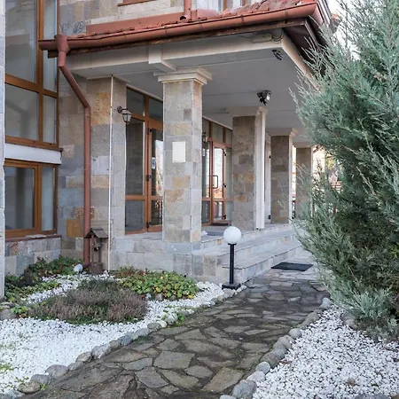 Charming Near Gondola & Bar Street, Cedar 1 Complex Apartment Bansko